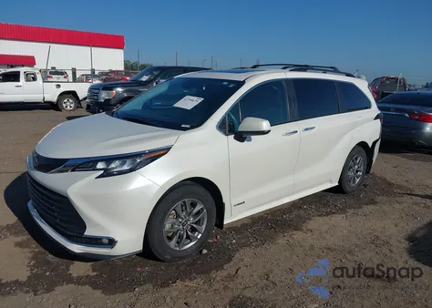 2021 Toyota Sienna Xle из США, поврежденный, VIN 5TDYRKEC0MS031047